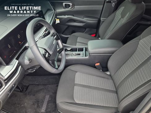 Certified 2026 Kia Sorento LX FWD image 11