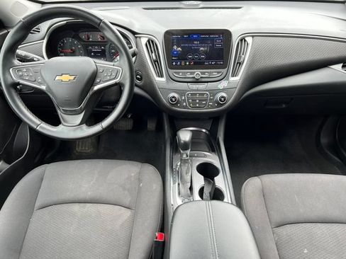 Used 2023 Chevrolet Malibu LT w/ Sport Edition FWD image 2