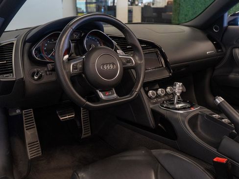 Used 2015 Audi R8 V10 w/ Full Leather Package image 3