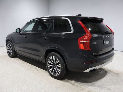 Used 2020 Volvo XC90 T6 Momentum image 4