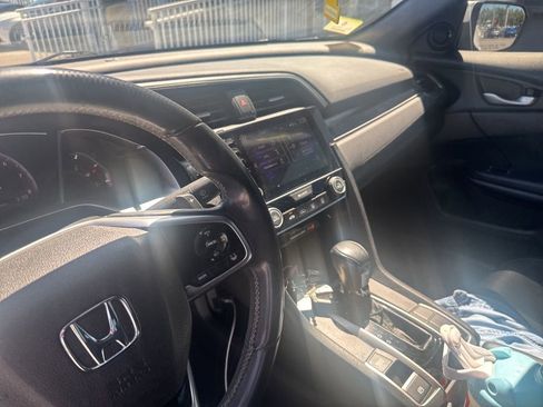 Used 2019 Honda Civic Sport image 15