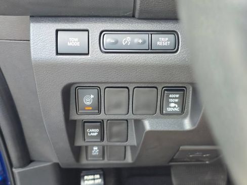 Used 2024 Nissan Frontier SL w/ Technology Package RWD image 26
