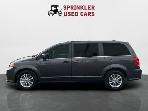 Used 2019 Dodge Grand Caravan SXT image 9