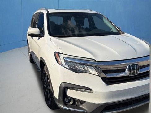Used 2021 Honda Pilot Touring image 1
