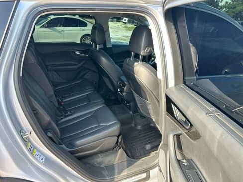 Used 2019 Audi Q7 3.0T Prestige w/ Prestige Package AWD/4WD image 9