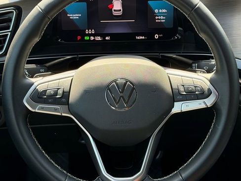 Certified 2026 Volkswagen Atlas Cross Sport SE FWD image 15