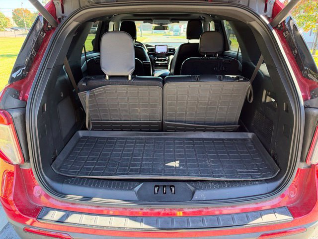 Used 2023 Ford Explorer ST-Line w/ Class IV Trailer Tow Package AWD/4WD image 31
