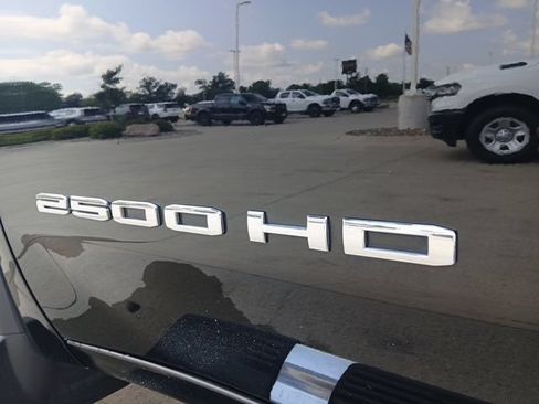 Used 2022 GMC Sierra 2500 SLT w/ SLT Convenience Package AWD/4WD image 10
