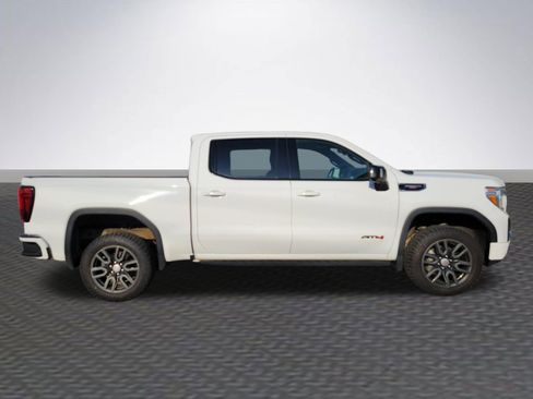 Used 2022 GMC Sierra 1500 AT4 w/ AT4 Premium Package AWD/4WD image 4