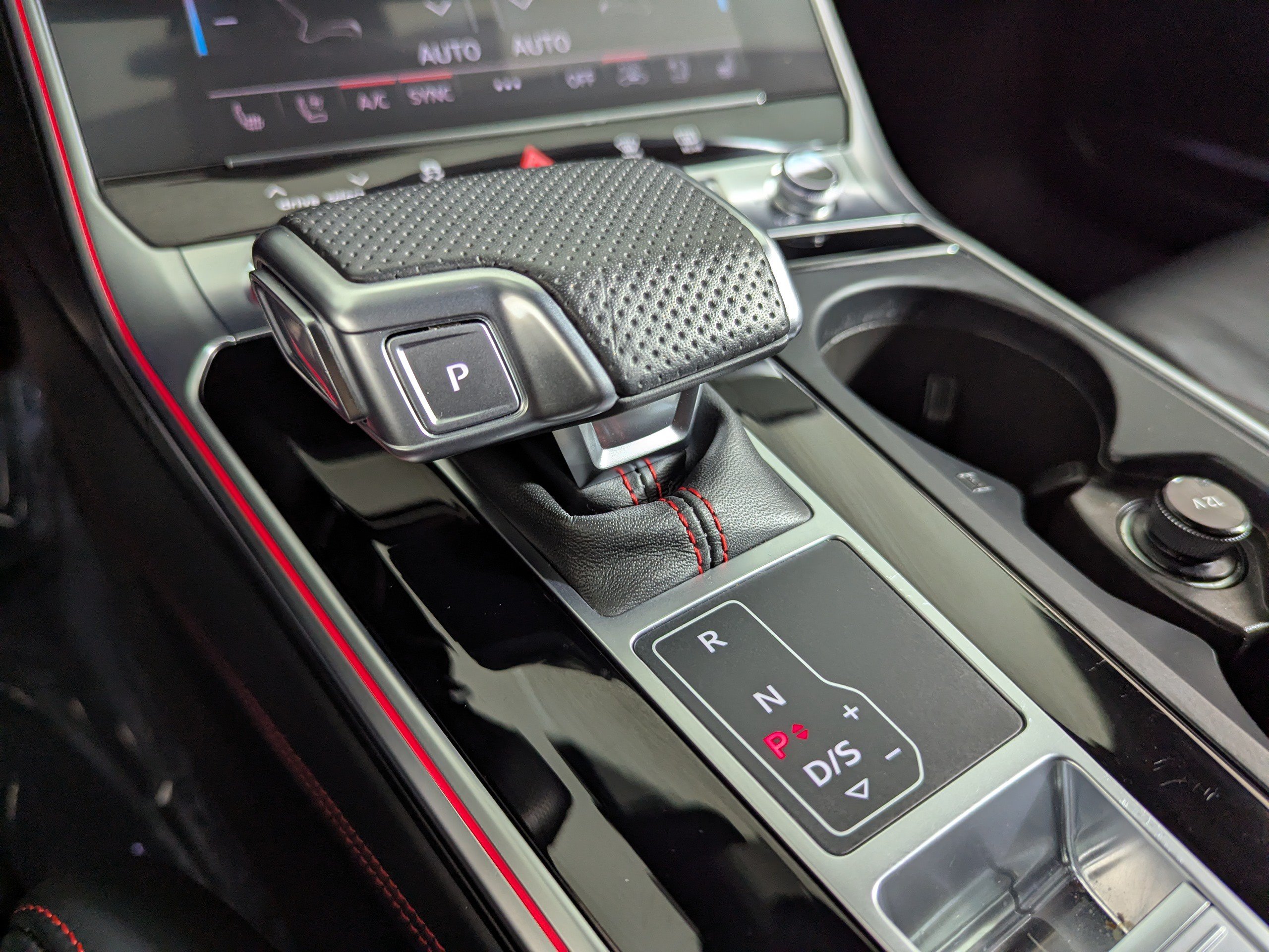 Used 2025 Audi RS 7 Performance w/ Black Optic Package AWD/4WD image 24