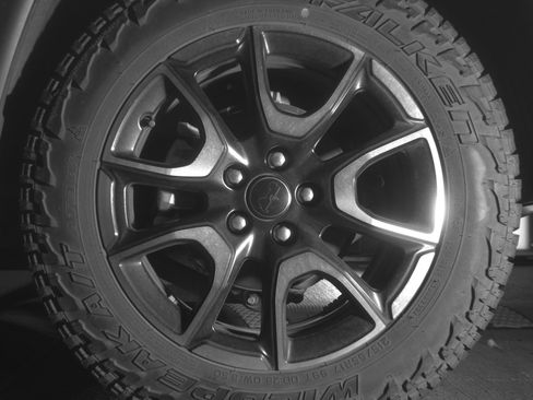 Used 2025 Jeep Compass Trailhawk AWD/4WD image 14