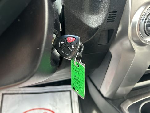 Used 2019 Toyota 4Runner SR5 AWD/4WD image 26