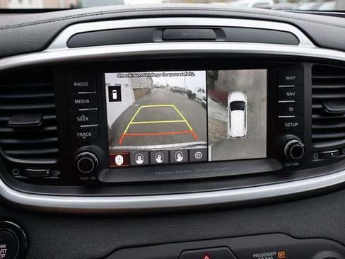 Used 2020 Kia Sorento SX image 22
