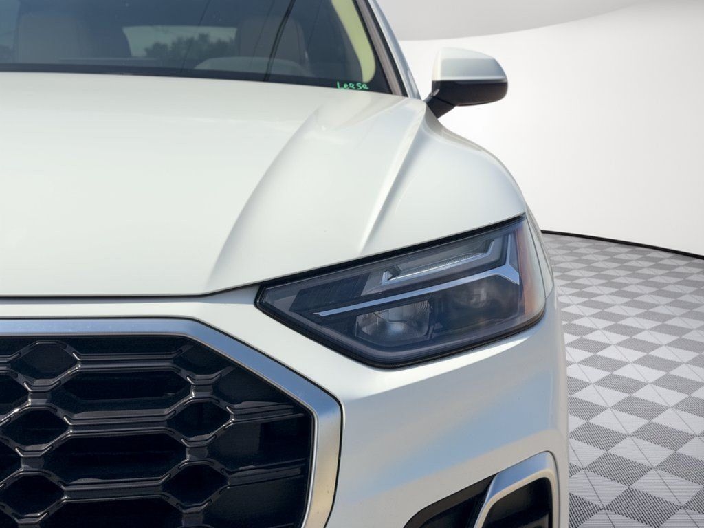 Used 2023 Audi Q5 2.0T Premium Plus w/ Premium Plus Package AWD/4WD image 12