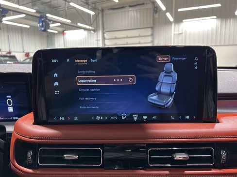 Certified 2025 Lincoln Aviator Reserve w/ Equipment Group 201A image 22