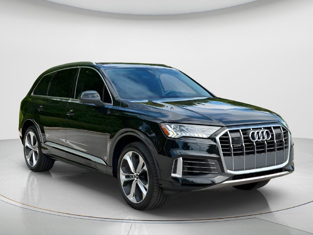 Used 2023 Audi Q7 3.0T Premium Plus AWD/4WD image 3
