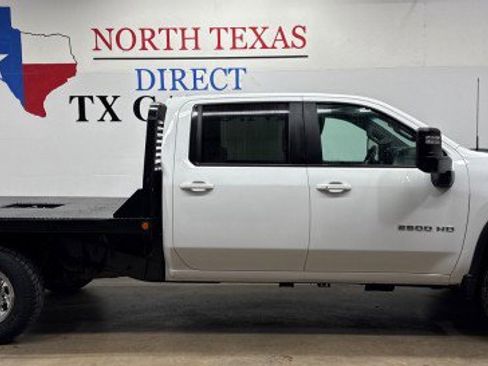 Used 2022 Chevrolet Silverado 2500 LT w/ Convenience Package image 4