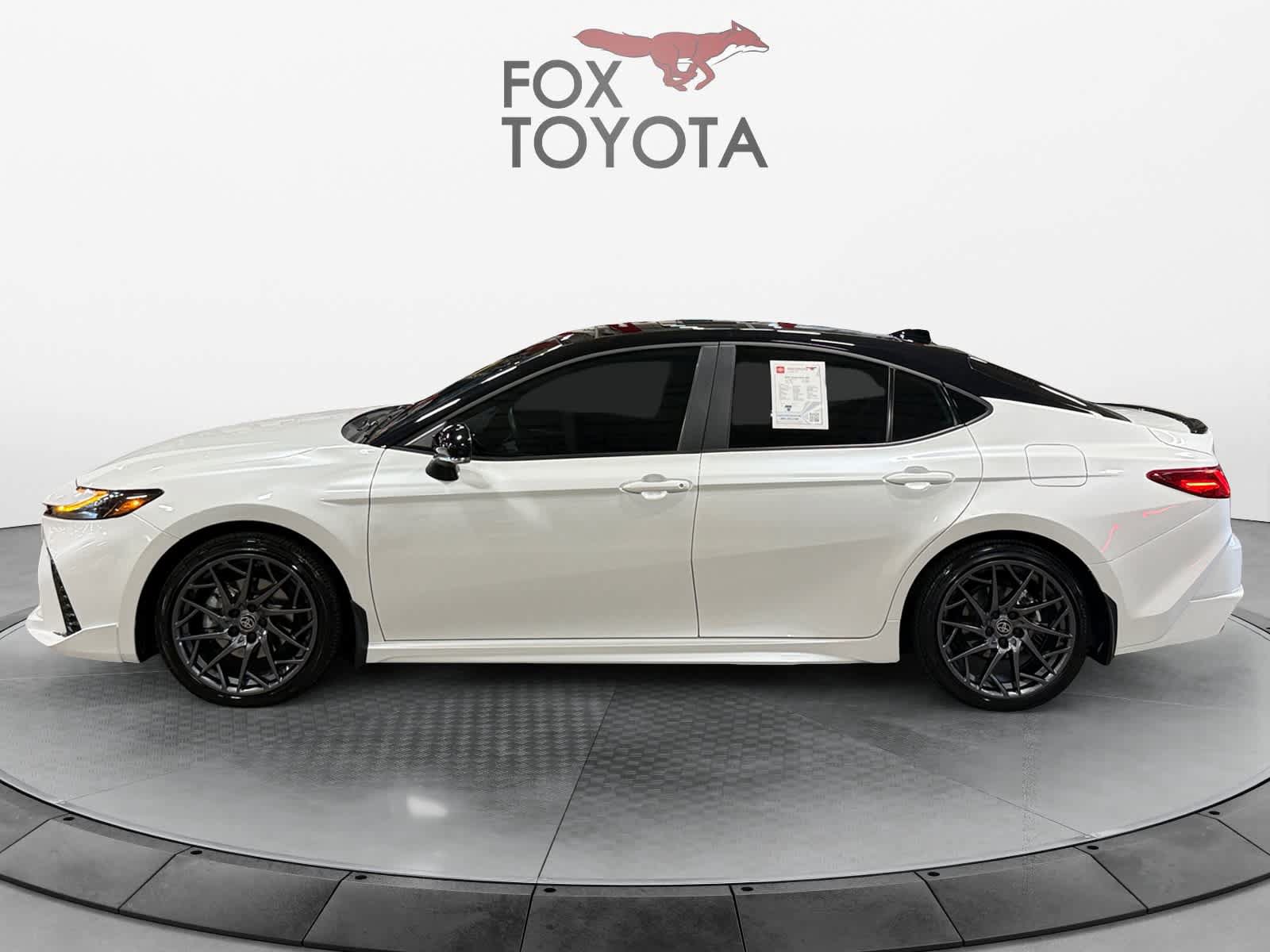 Used 2026 Toyota Camry XSE FWD image 3