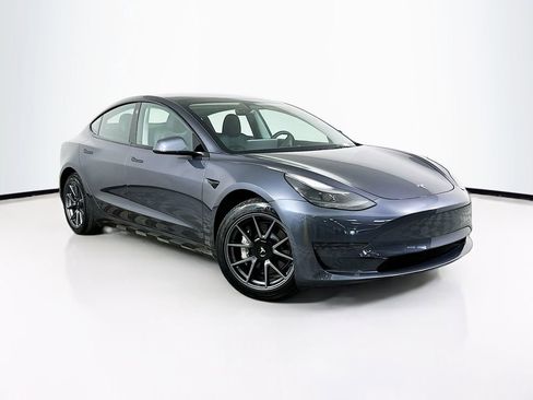 Used 2023 Tesla Model 3 Standard Range RWD image 1