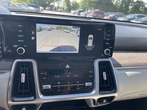 Used 2023 Kia Sorento S w/ Panoramic Sunroof Package AWD/4WD image 24