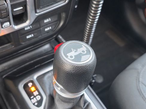 Used 2018 Jeep Wrangler Unlimited Sport S AWD/4WD image 33