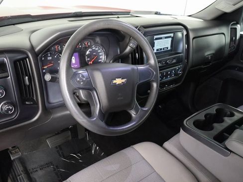Used 2018 Chevrolet Silverado 1500 Custom w/ Custom Convenience Package AWD/4WD image 7