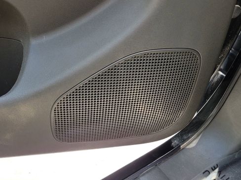 Used 2014 Nissan Frontier SV RWD image 18