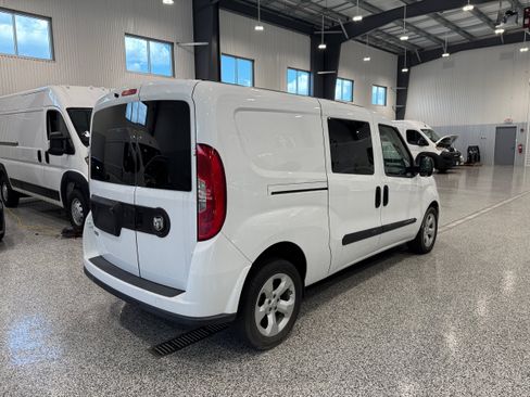 Used 2022 RAM ProMaster City Wagon w/ Lights & Wheels Group FWD image 5