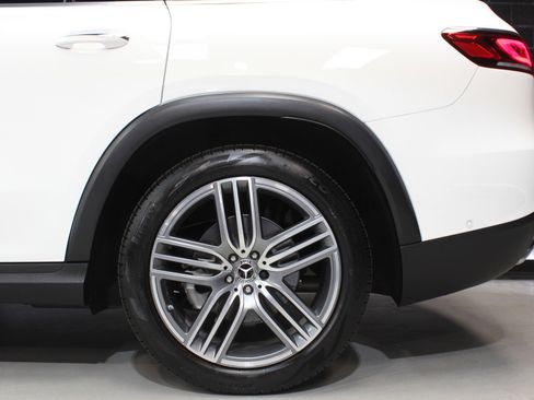 Used 2023 Mercedes-Benz GLS 450 4MATIC image 5