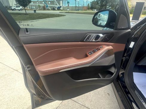 Used 2021 BMW X5 M50i w/ Executive Package image 35