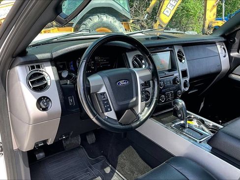 Used 2017 Ford Expedition EL Limited w/ Equipment Group 301A AWD/4WD image 6
