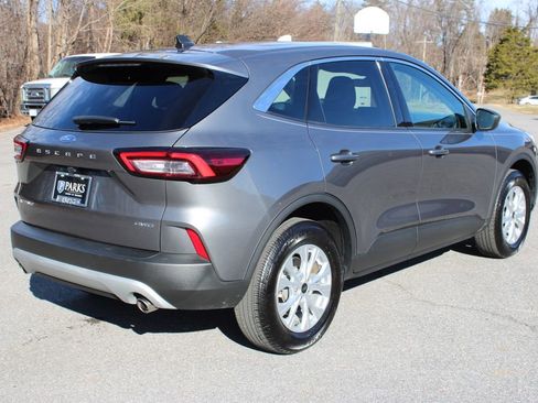 Used 2024 Ford Escape Active image 9