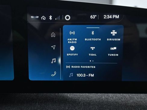 Used 2024 Lucid Air Touring AWD/4WD image 31