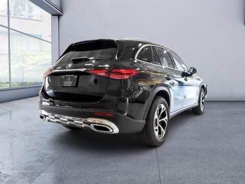 Used 2025 Mercedes-Benz GLC 350e 4MATIC image 5