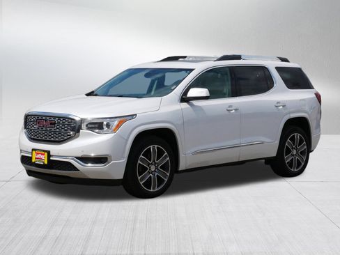 Used 2018 GMC Acadia Denali AWD/4WD image 3