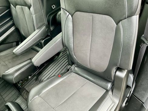 Used 2024 Jeep Grand Cherokee L Altitude image 30