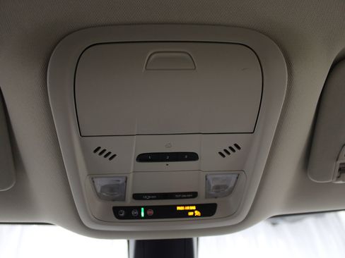 Used 2023 Buick Enclave Premium AWD/4WD image 37