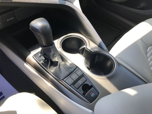 Used 2024 Toyota Camry SE AWD/4WD image 20