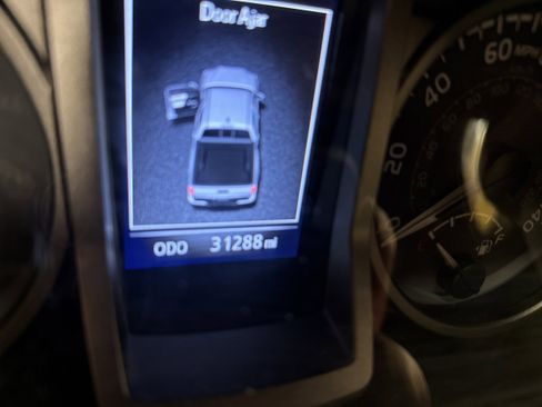 Used 2023 Toyota Tacoma TRD Sport w/ Black Out Package (TMS) image 5