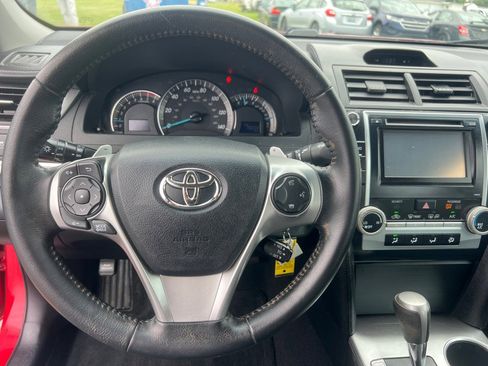 Used 2014 Toyota Camry SE FWD image 27
