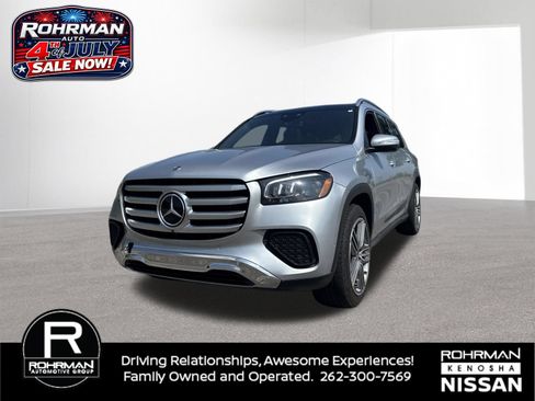 Used 2024 Mercedes-Benz GLS 450 4MATIC image 1