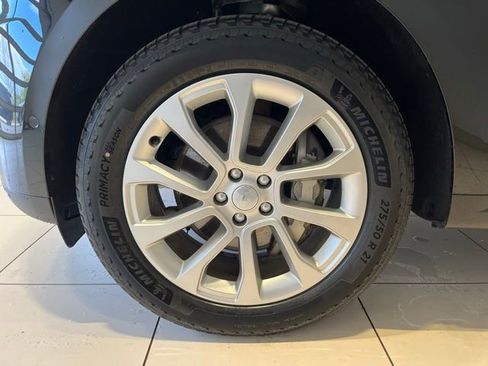 Used 2023 Land Rover Range Rover Sport SE AWD/4WD image 16
