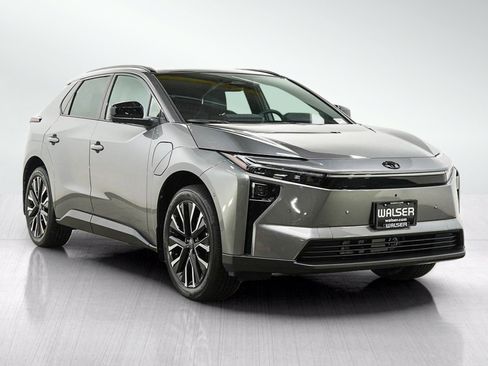 Used 2026 Toyota bZ AWD/4WD image 7