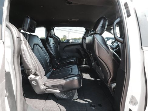 Used 2026 Chrysler Pacifica Select FWD image 23