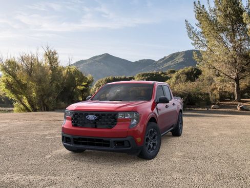 New 2026 Ford Maverick XLT w/ XLT Luxury Package image 2