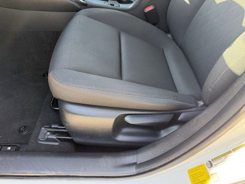 Used 2024 Toyota Corolla LE image 28