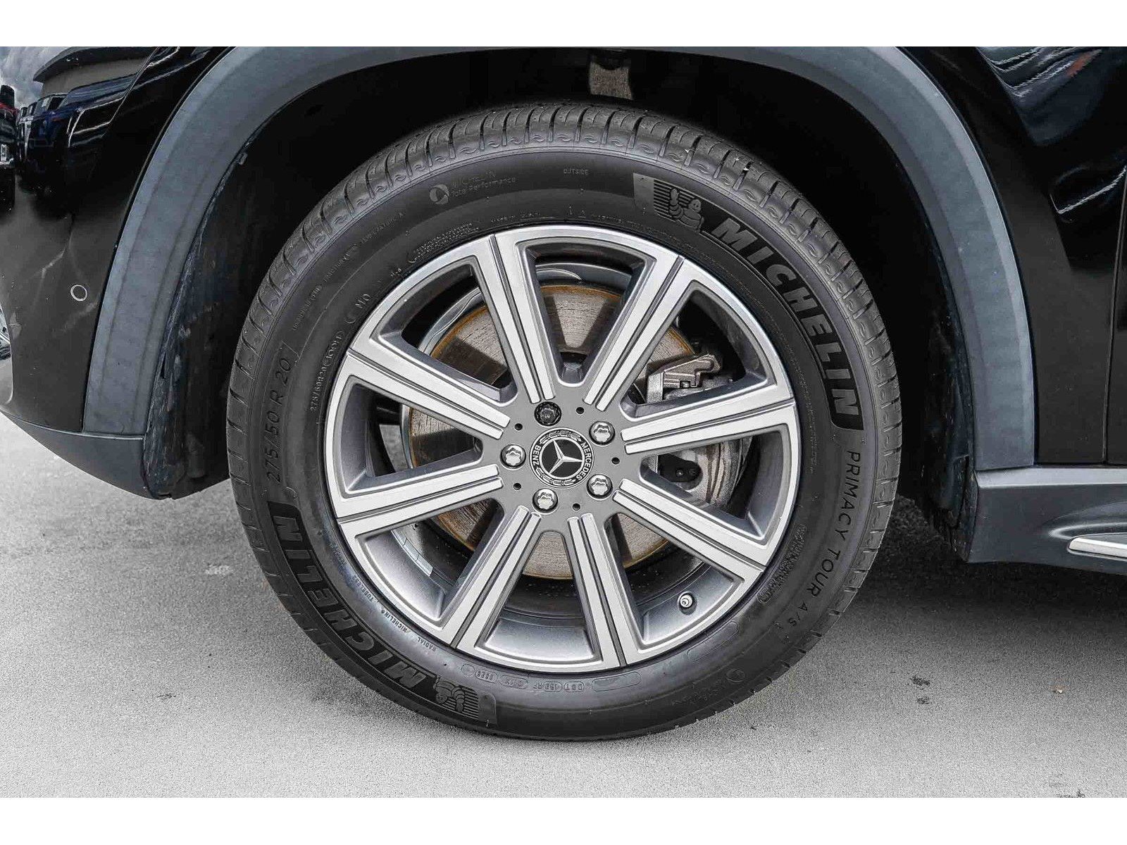Used 2023 Mercedes-Benz GLS 450 4MATIC image 10
