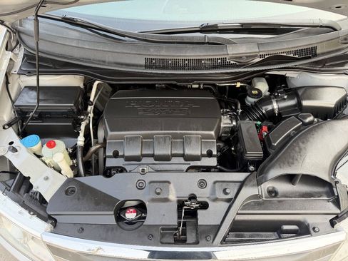 Used 2011 Honda Odyssey LX image 21