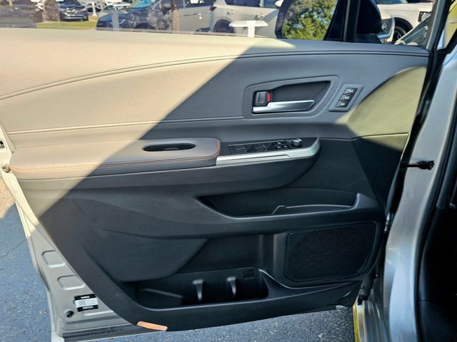 Used 2024 Toyota Sienna XSE w/ XSE Premium Package FWD image 22