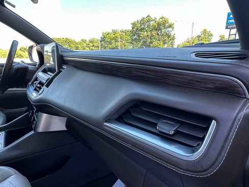 Used 2021 Chevrolet Tahoe LT w/ LT Signature Package AWD/4WD image 16